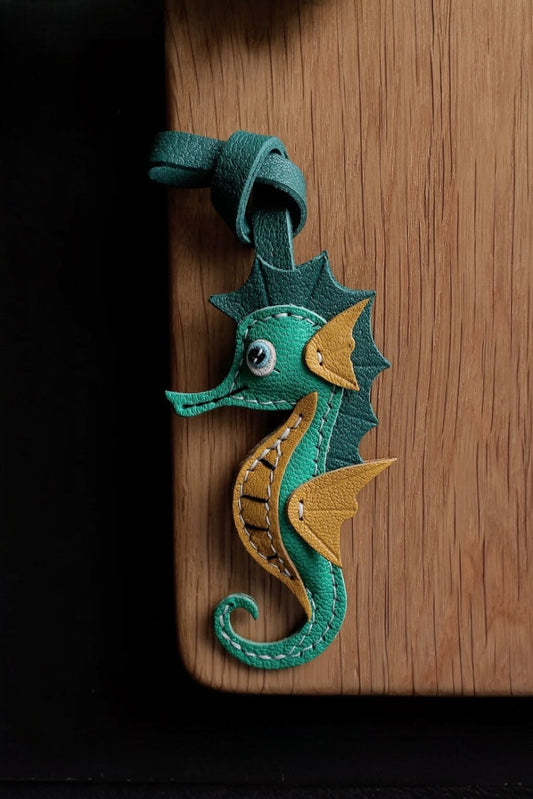 SEAHORSES CHARM