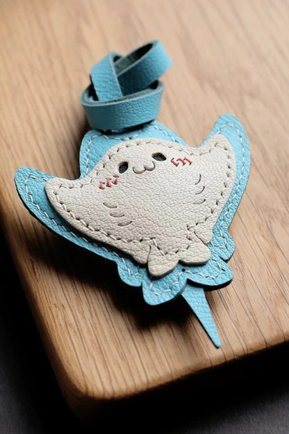 MANTA RAYS CHARM