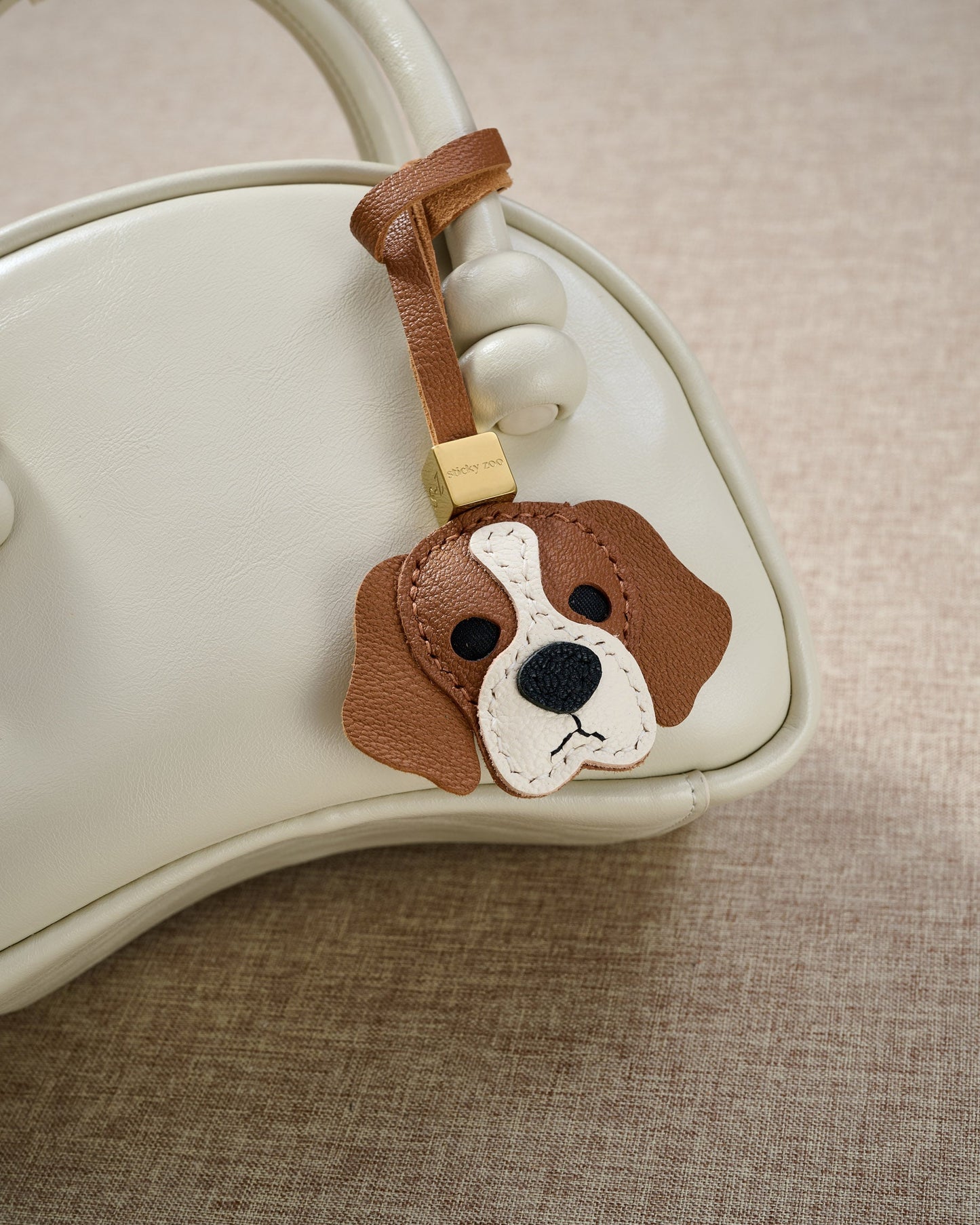 BEAGLE DOG CHARM