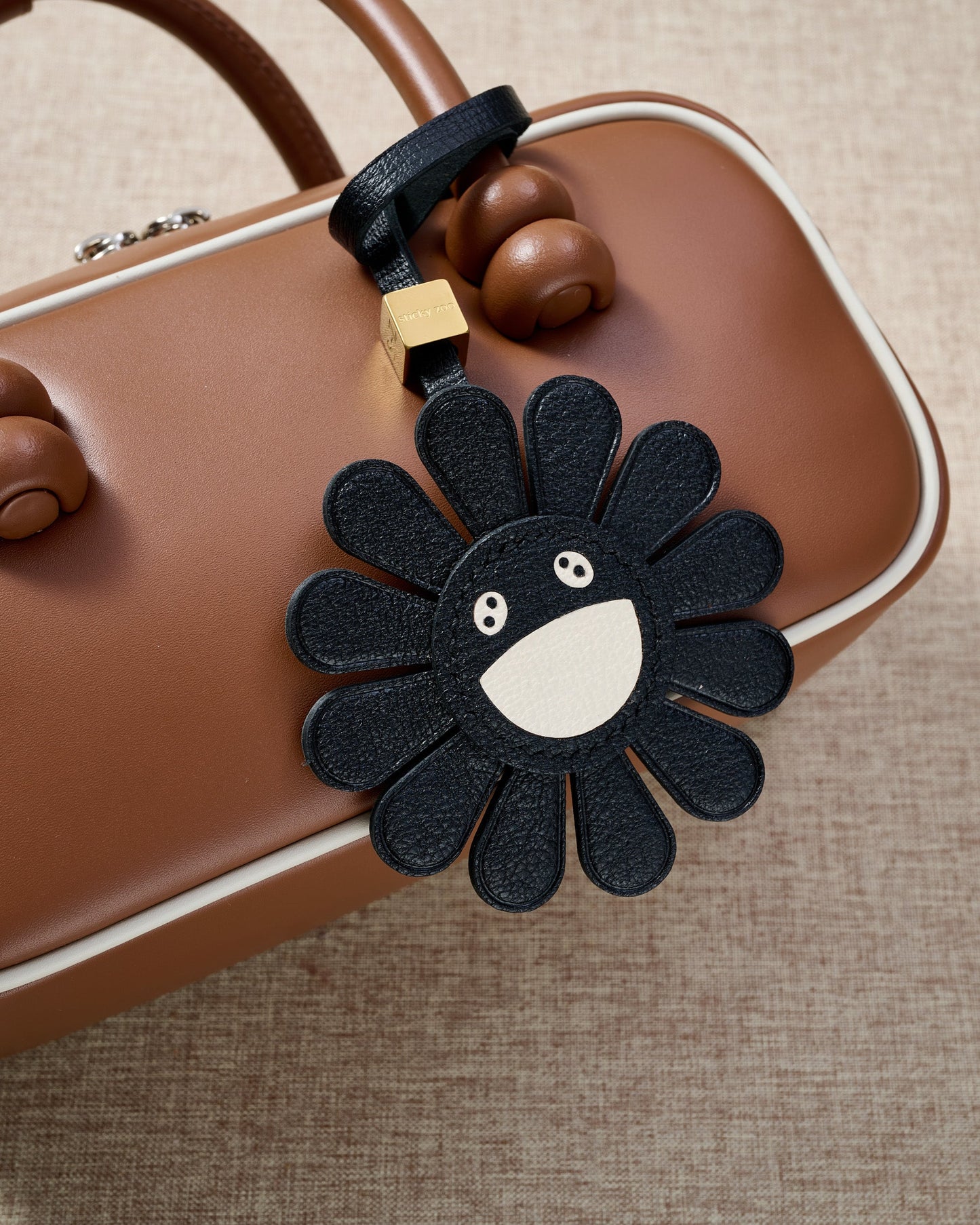NIGHT FLOWER CHARM
