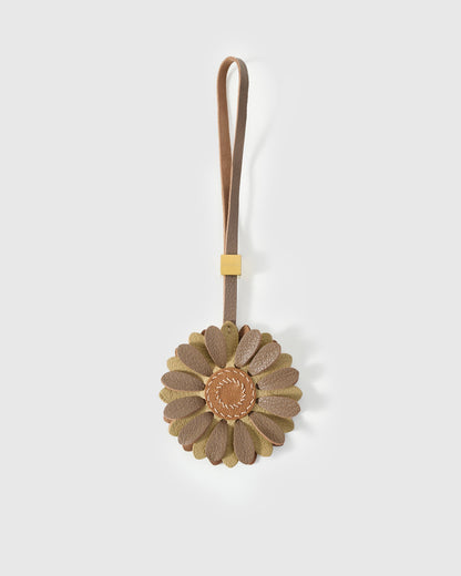 DAISY CHARM