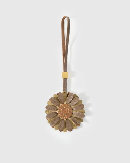 DAISY CHARM