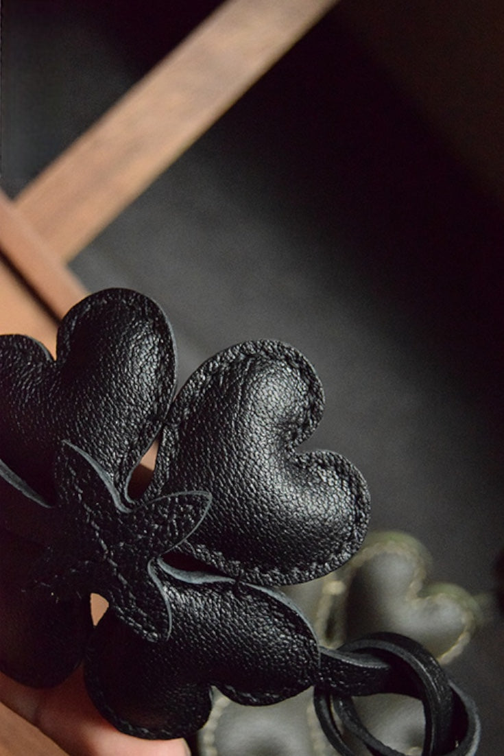 LUCKY CLOVER CHARM