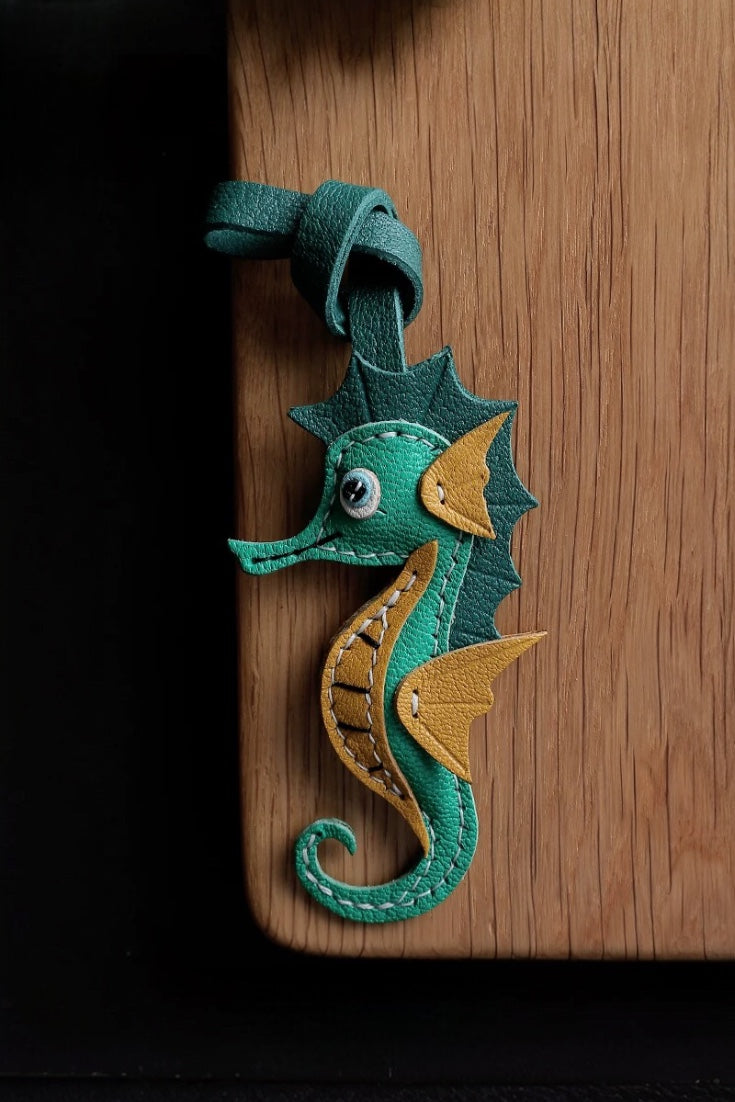 SEAHORSES CHARM
